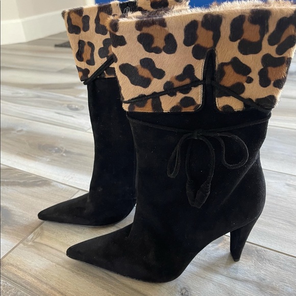 Rare early 2000s Stuart Weitzman boots sleek 4” heel with a chic pointy toe - Picture 4 of 7